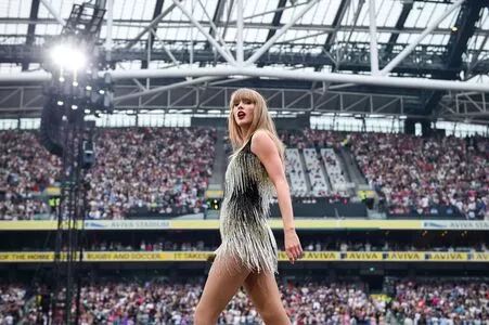 Taylor Swift #0cEe33v4WV