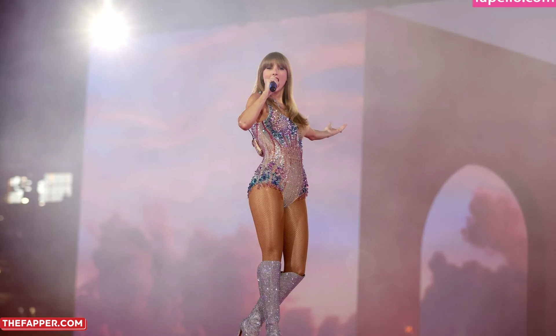 Taylor Swift  Onlyfans Leaked Nude Image #3CrQT35OOZ