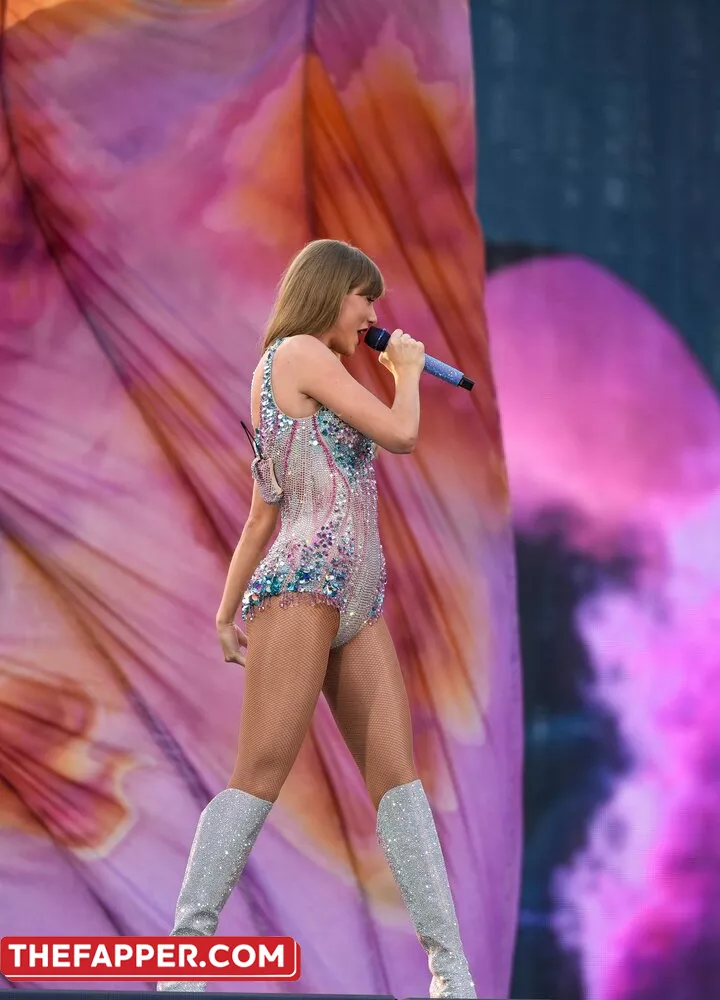 Taylor Swift  Onlyfans Leaked Nude Image #3etd38mhGf