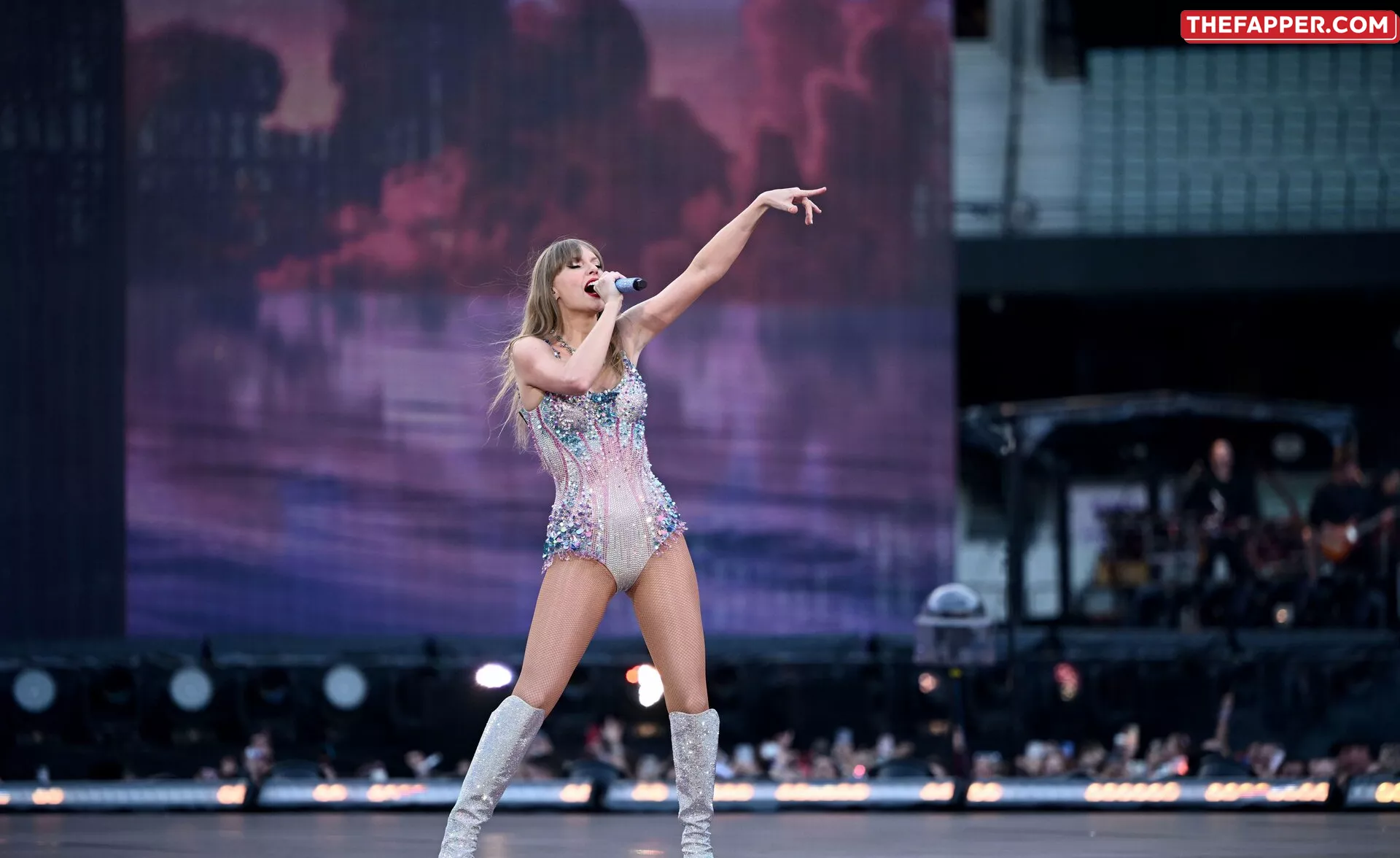 Taylor Swift  Onlyfans Leaked Nude Image #3vU7VzVX4r