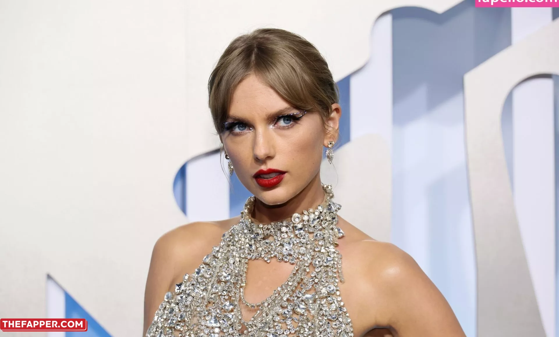 Taylor Swift  Onlyfans Leaked Nude Image #7qhk9M8C8b