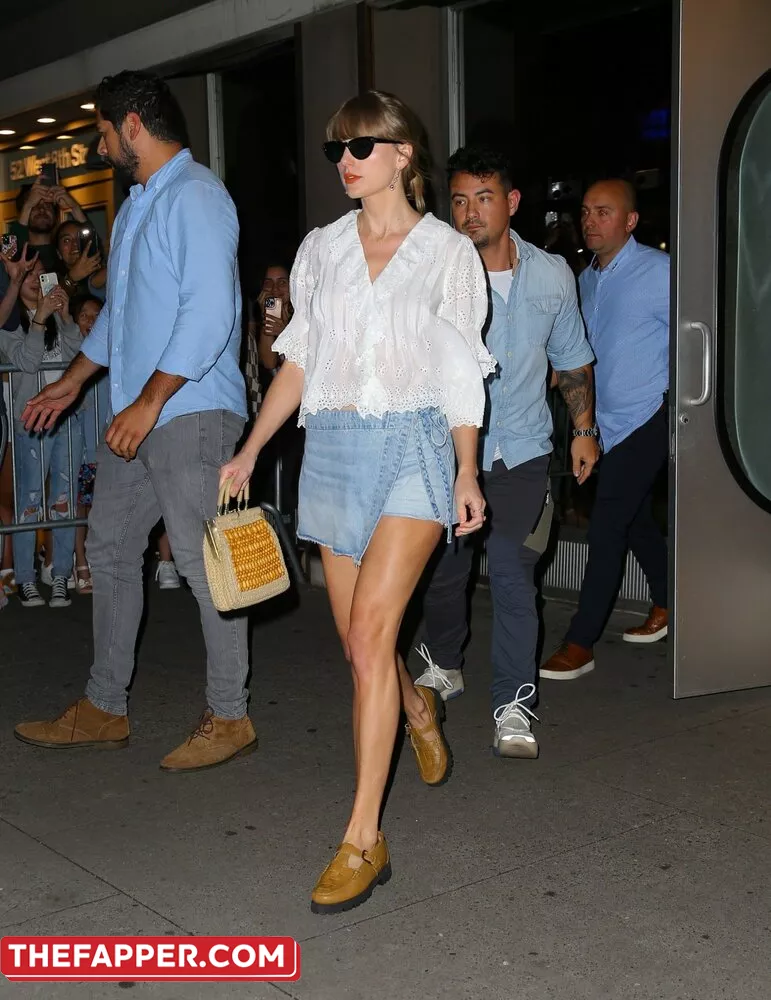 Taylor Swift  Onlyfans Leaked Nude Image #8iVF7tYGWg