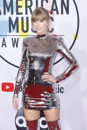 Taylor Swift Onlyfans Leaked Nude Image #MTZaMgMnN1
