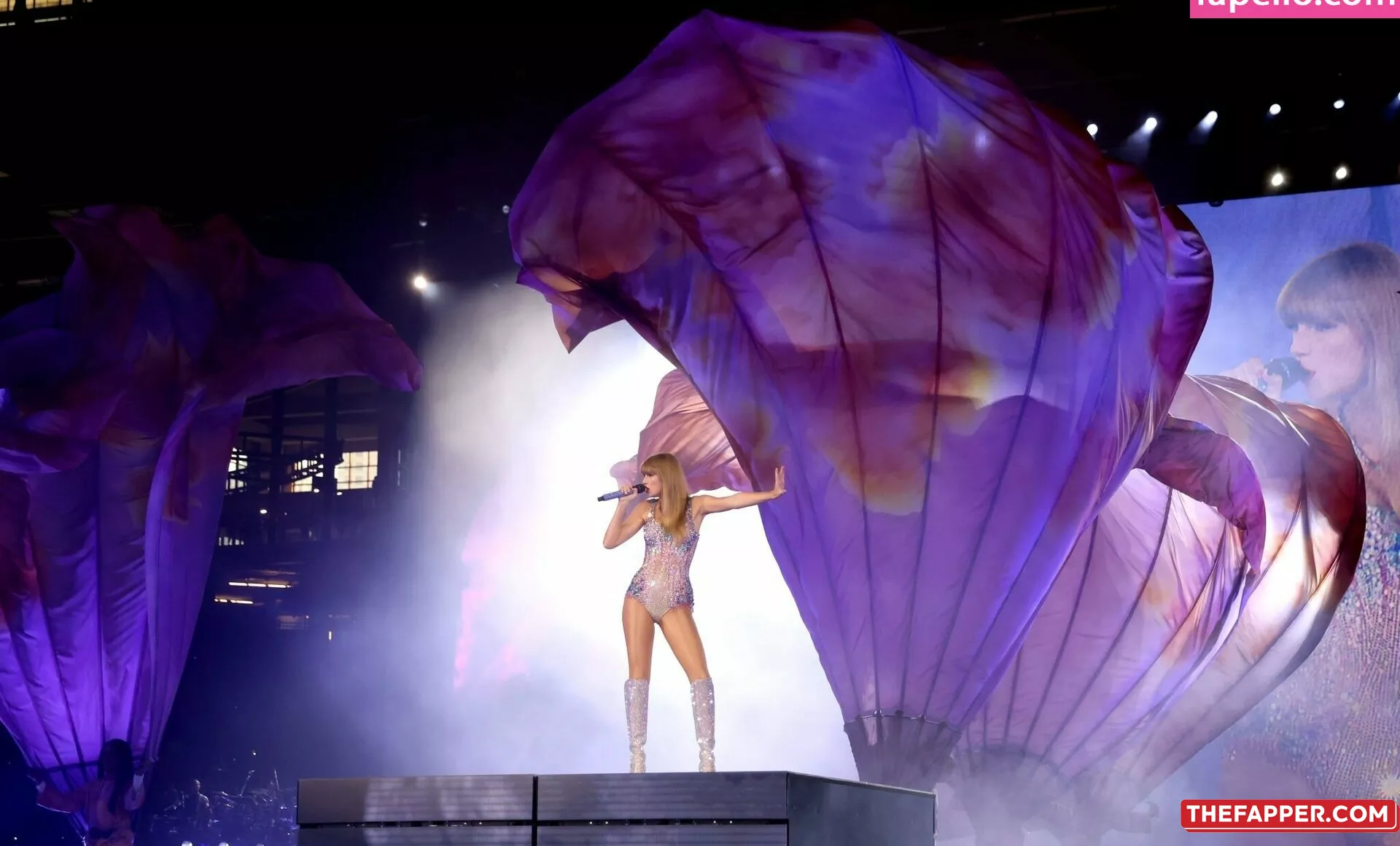 Taylor Swift  Onlyfans Leaked Nude Image #VFKuNtqHTc