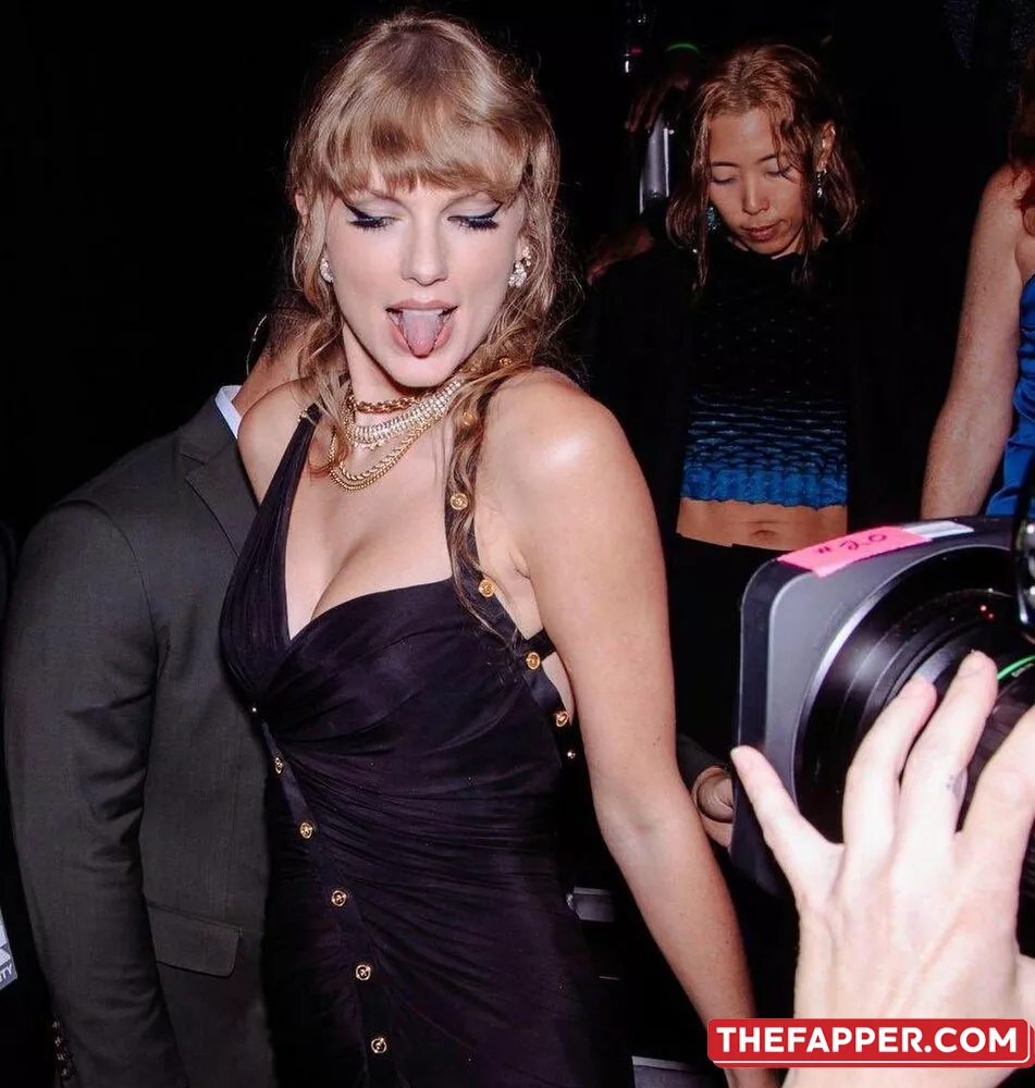 Taylor Swift  Onlyfans Leaked Nude Image #iMS7ZP3pLo