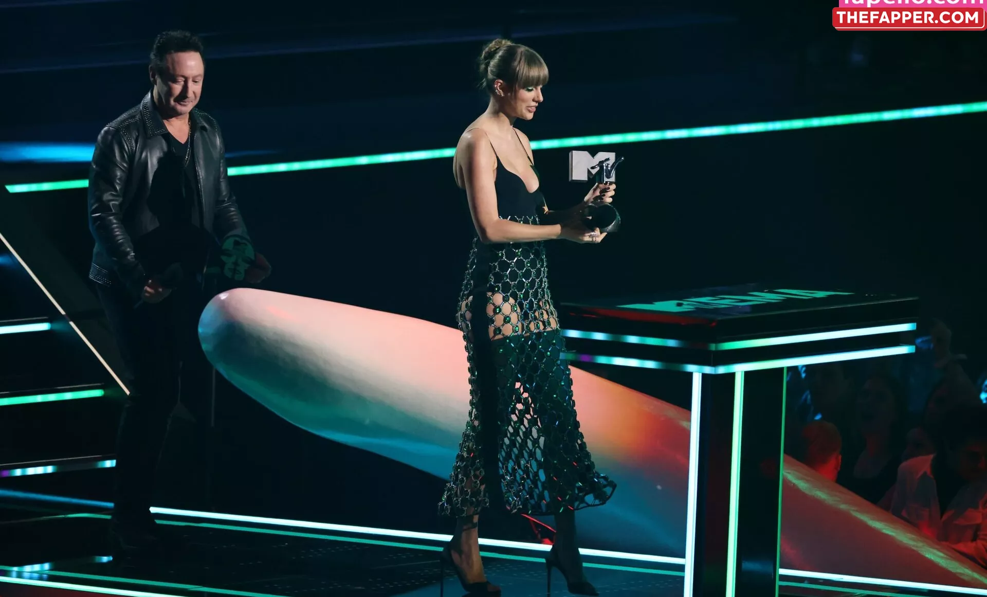 Taylor Swift  Onlyfans Leaked Nude Image #k5BzZqzChj