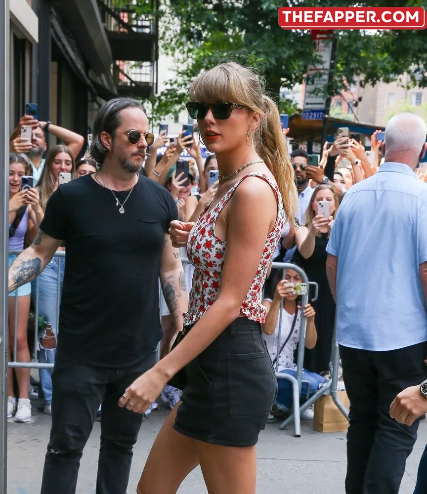 Taylor Swift  Onlyfans Leaked Nude Image #obGGbwlpkn