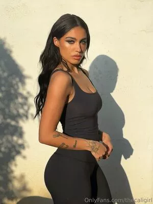 Thecaligirl #7AbPcWSkhE