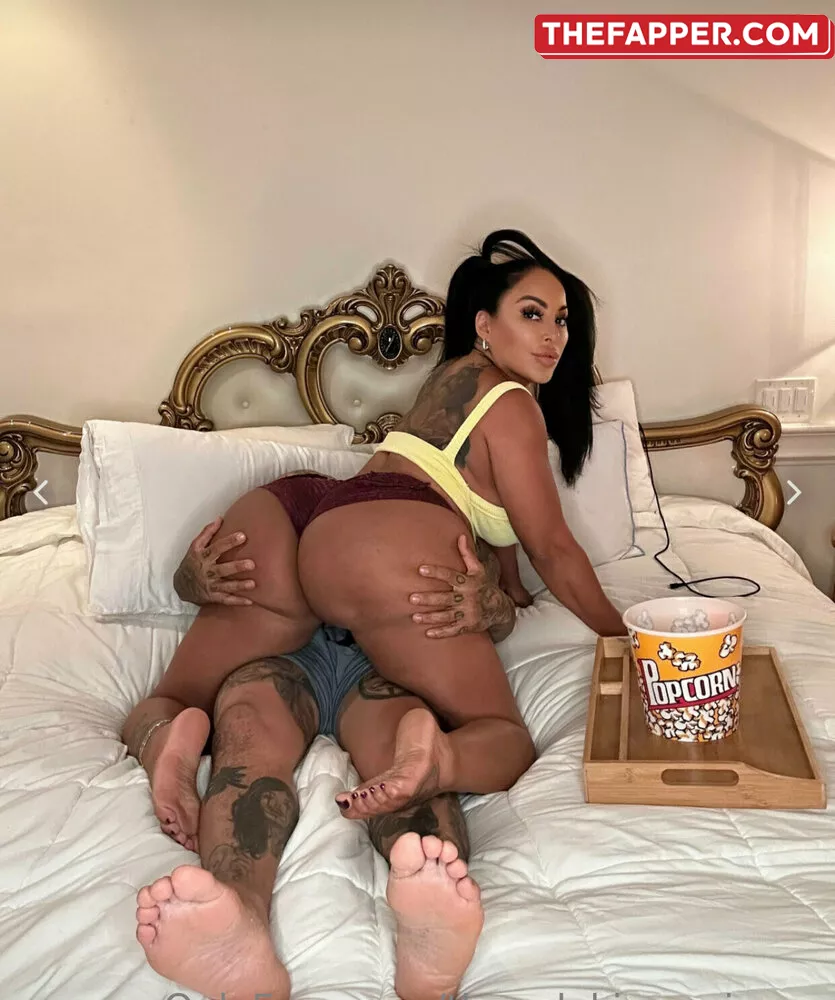 Theonlykiaramiaxxx  Onlyfans Leaked Nude Image #6aKlJh0brD