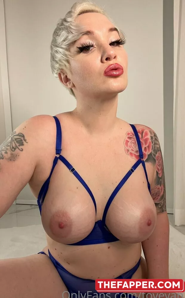 Toveyah  Onlyfans Leaked Nude Image #3tumNW5xV3