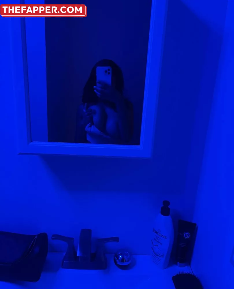 Uhhliar  Onlyfans Leaked Nude Image #XAncEQo18v