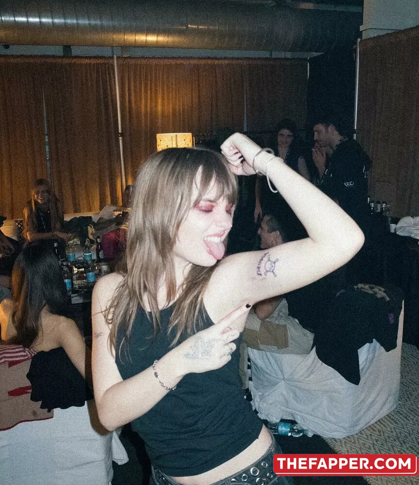 Victoria De Angelis  Onlyfans Leaked Nude Image #3O36ou4Um1