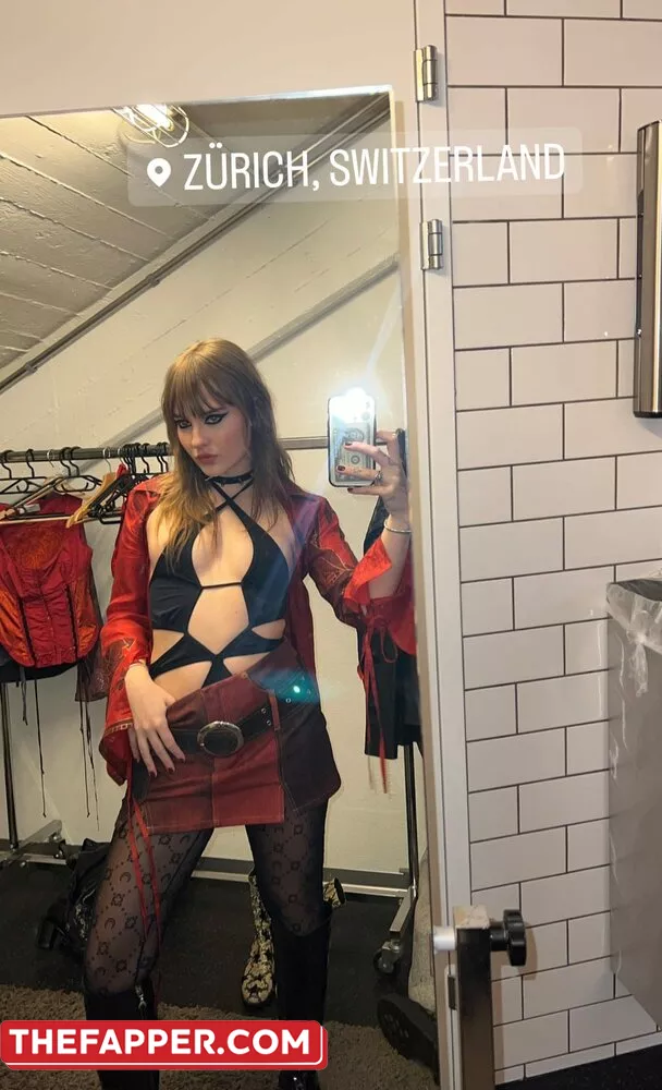 Victoria De Angelis  Onlyfans Leaked Nude Image #FlCVSf8PNe