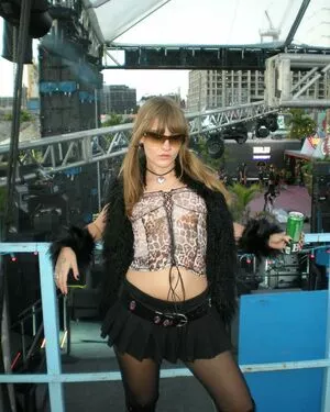 Victoria De Angelis #nNBmuFQuty