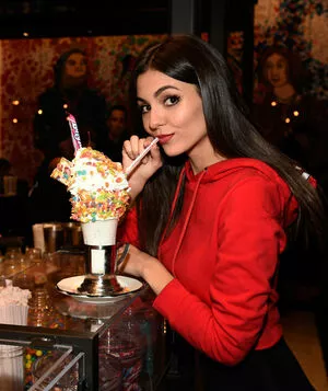Victoria Justice Onlyfans Leaked Nude Image #Teye0ruEAm