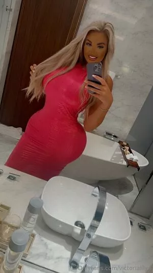 Victorialilyx #8TRcReosfB