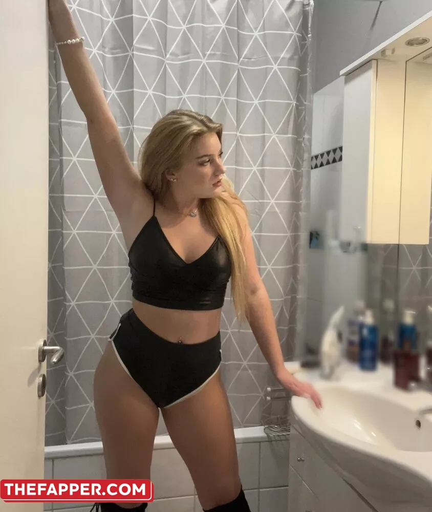 Vivien_esc  Onlyfans Leaked Nude Image #XcXrLvC5aR