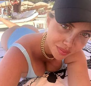 Wanda Nara #7ATG2ARHBU