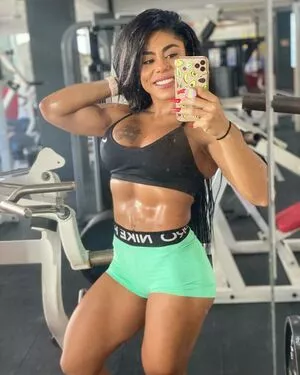 Yanet #748G9X8hMX