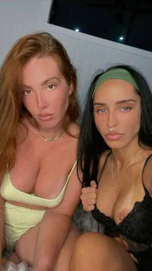 Yourlesbianfantasyy #JkACflC41e