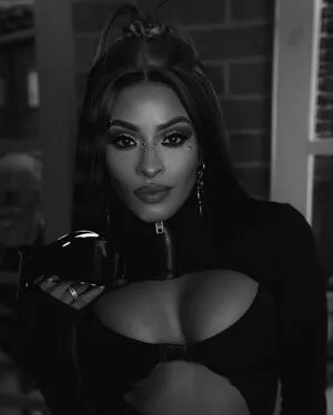 Zelina Vega #kYxonIWzSi